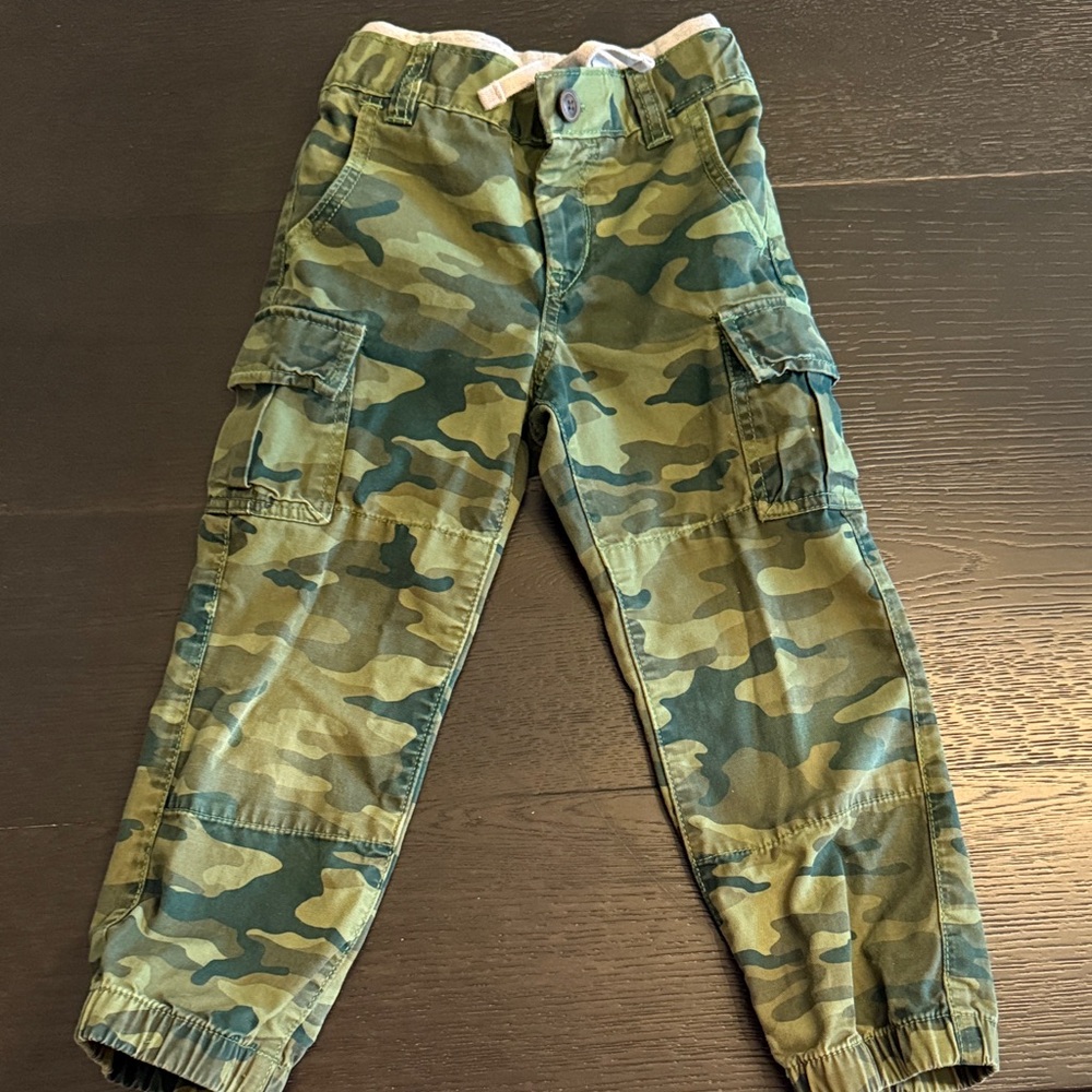 GAP Kids Green Camouflage Cargo Pants